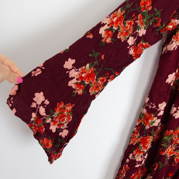 Umgee Womens Floral Keyhole Blouse Size 1XL Long Bell Sleeves Whimsigoth Flowy - Picture 6 of 9